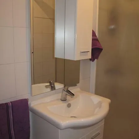 Corcyra Apartmnets アパート コルチュラ