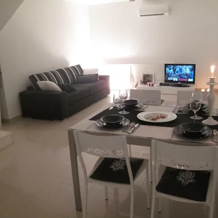 Corcyra Apartmnets アパート