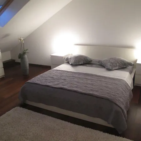 Corcyra Apartmnets アパート
